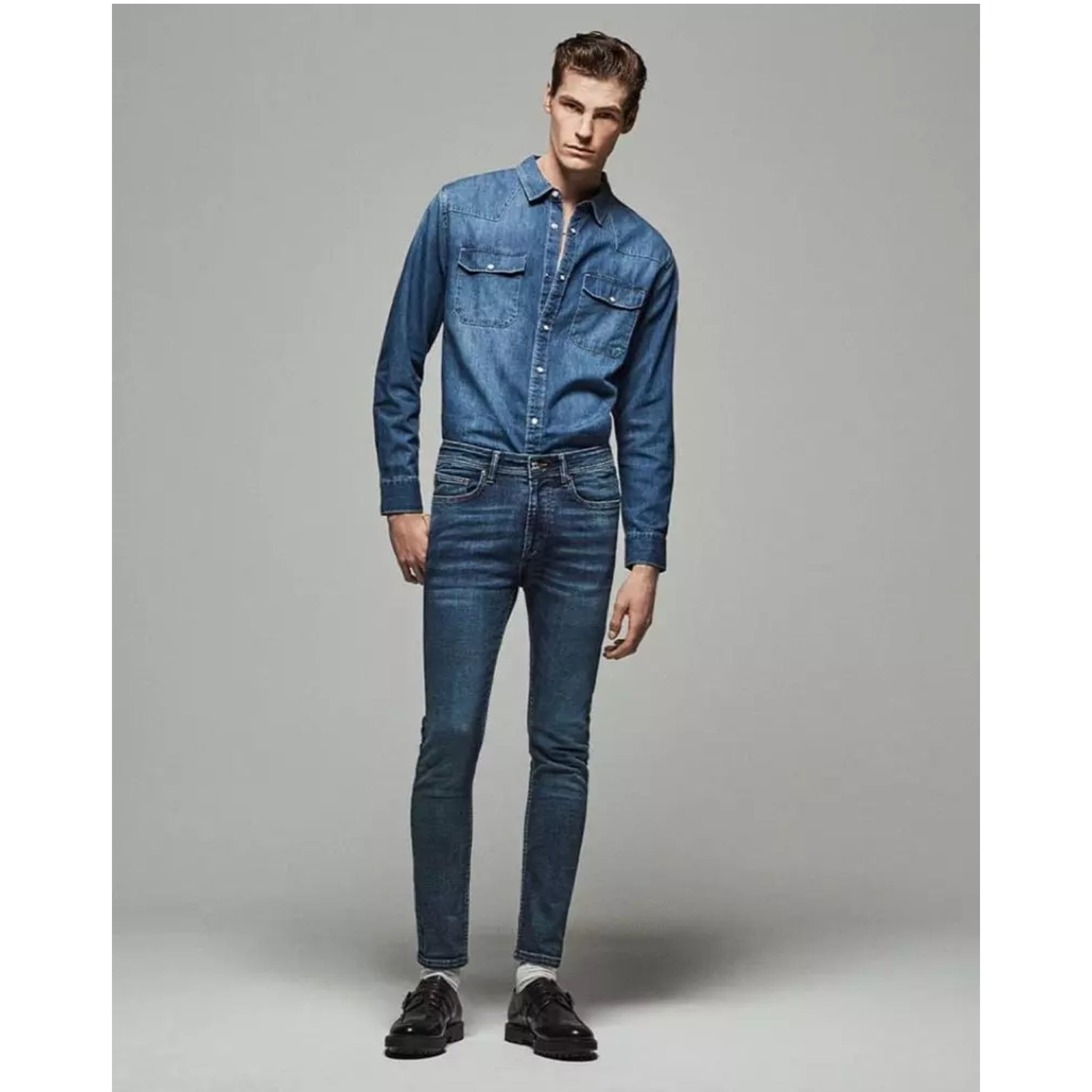 Men's ex store high quality denim shirt in classic blue with button front and chest pockets
